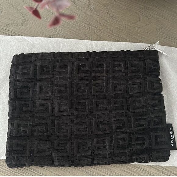 Givenchy cosmetics bag - Picture 2 of 7